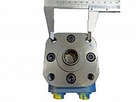 Гидравлический распределитель рулевого механизма для Rossel  RT-242/244D  (дозатор) (между 2 и 3 стелл)